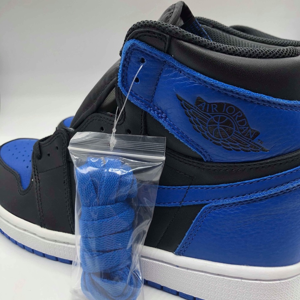 Nike Air Jordan 1 Retro “Royal” 2017 size 8.5 US
